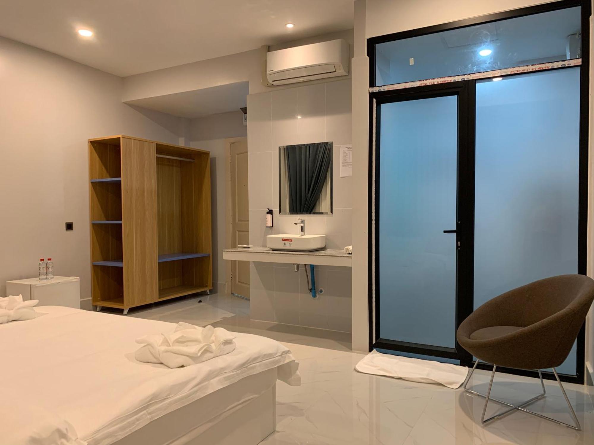 Nico'S Hotel And Skybar Siem Reap Exterior photo